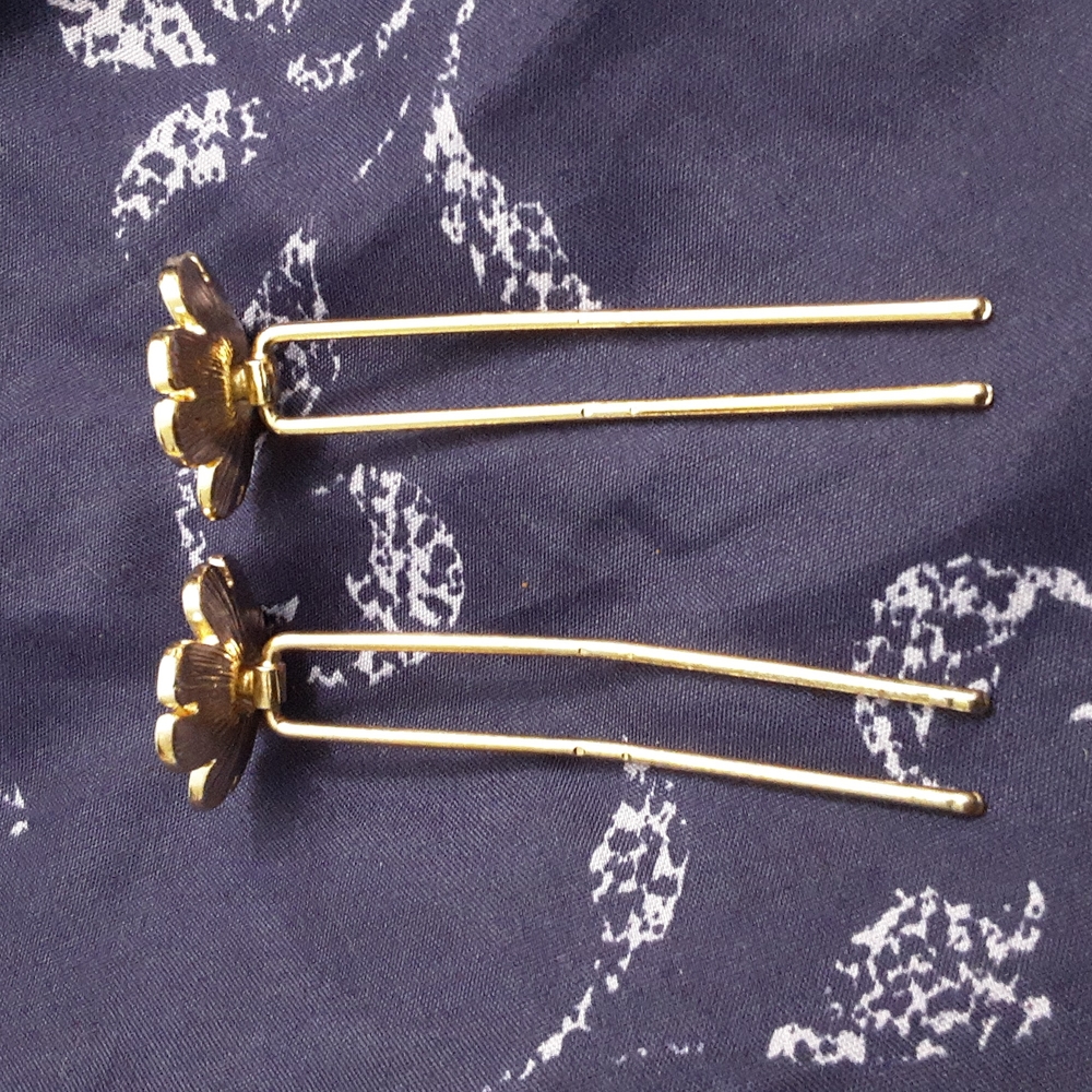 XL White and Gold Lilla Rose hair clip & 2 Upins as a set - Picture 4 of 5